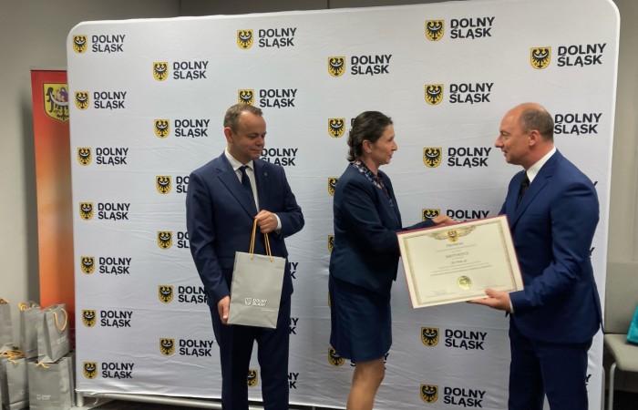 wręczenie promesy p. Sekretarz